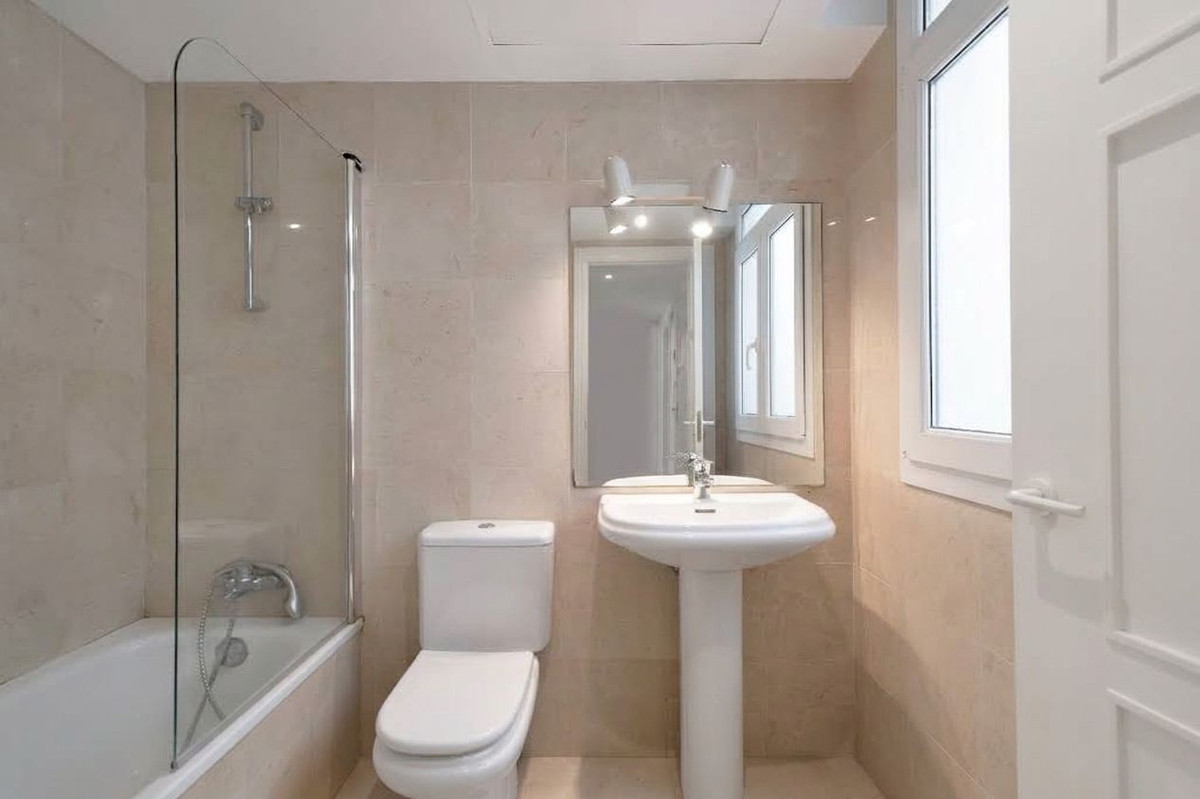 Twee-slaapkamerappartement aan het strand in Marbella – Las Cañas Beach, Golden Mile in Marbella - foto 18