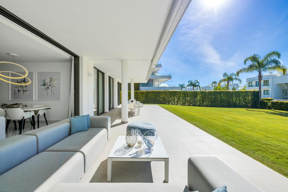 Drie-slaapkamerappartement in Estepona in Estepona - foto 2