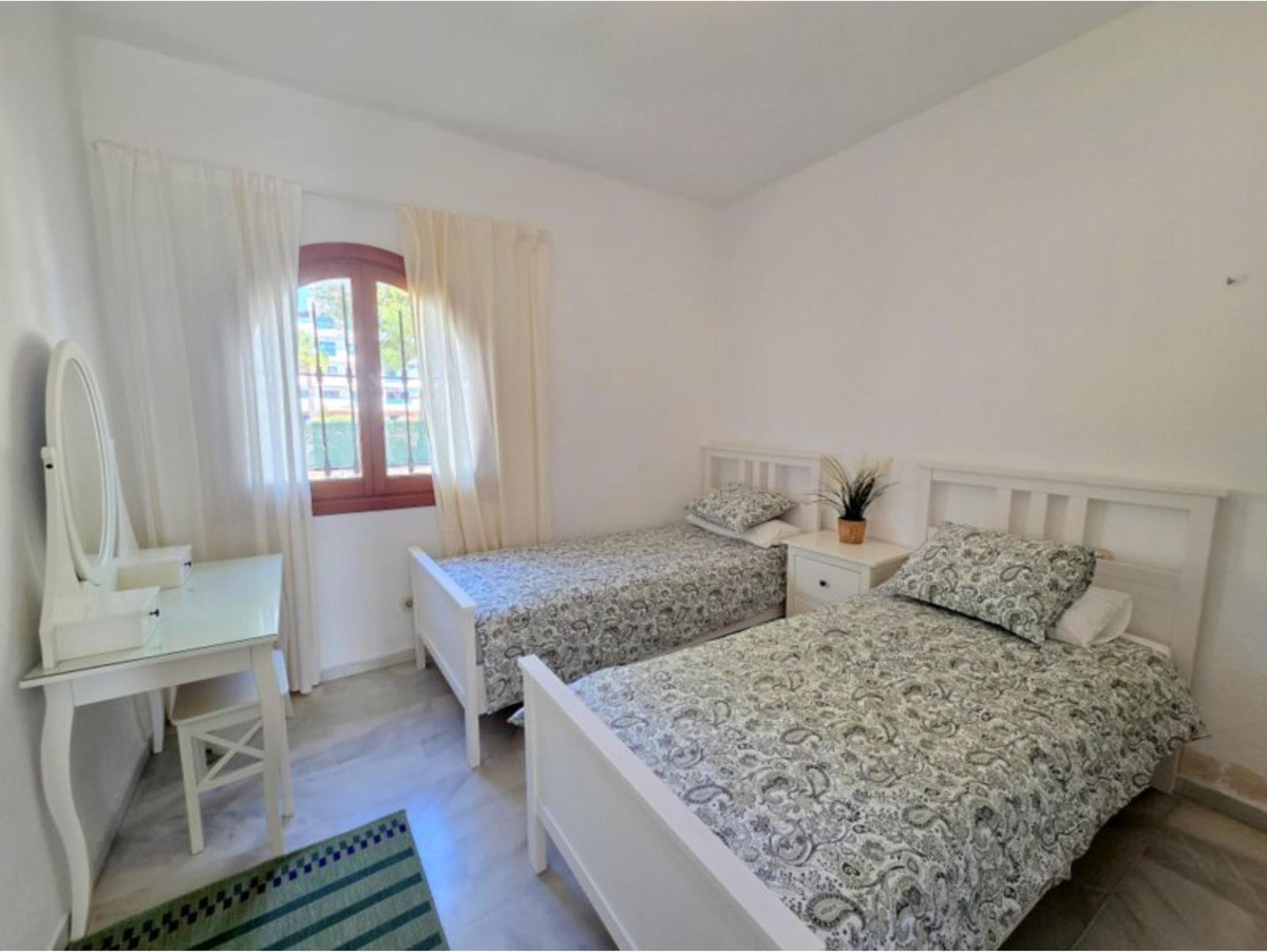 3-slaapkamerwoning in Los Carmenes, La Duquesa in La Duquesa - foto 17