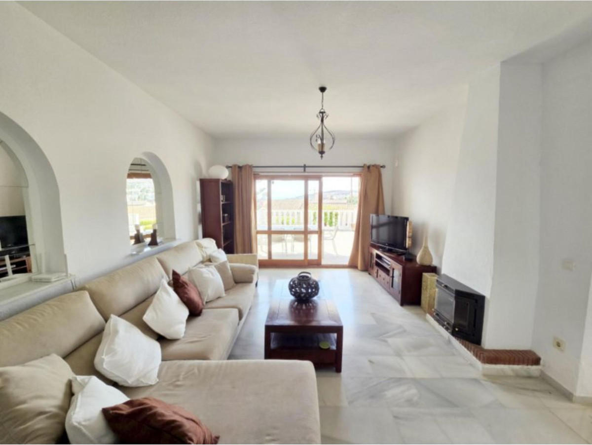 3-slaapkamerwoning in Los Carmenes, La Duquesa in La Duquesa - foto 4