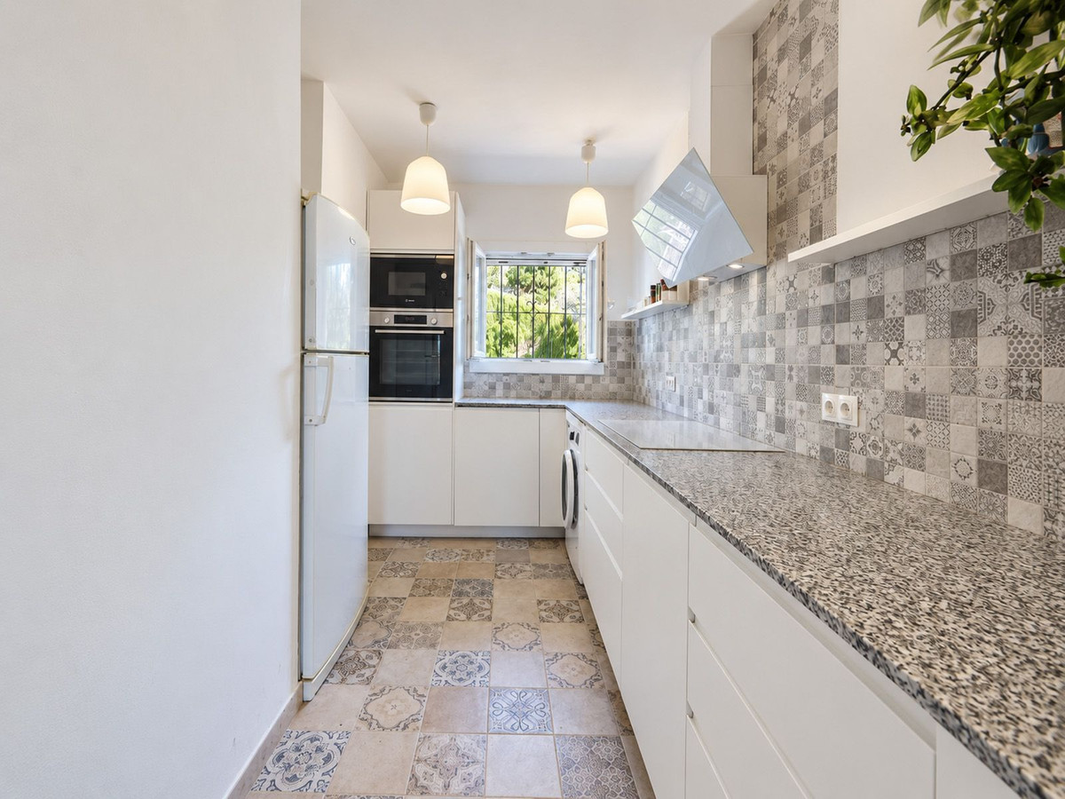 Villa met zeezicht op 680 m² kavel in Marbella in Marbella - foto 2