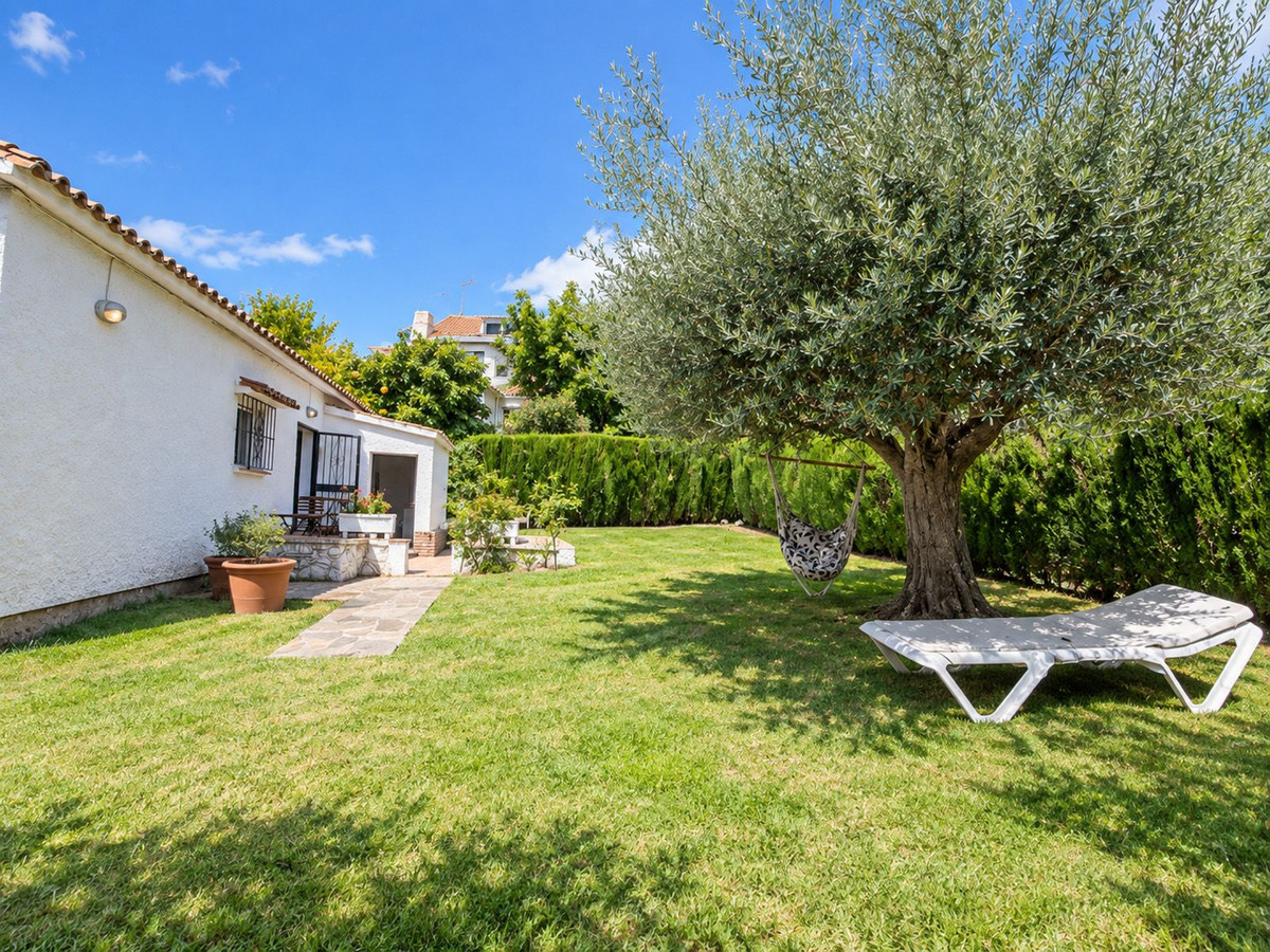Villa met zeezicht op 680 m² kavel in Marbella in Marbella - foto 6