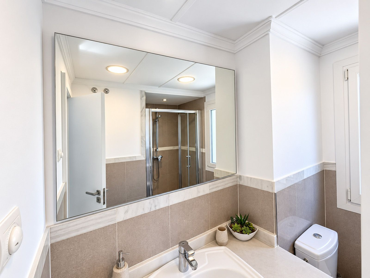 4-slaapkamer villa aan de eerste lijn golf in Selwo, Estepona in Selwo - foto 17