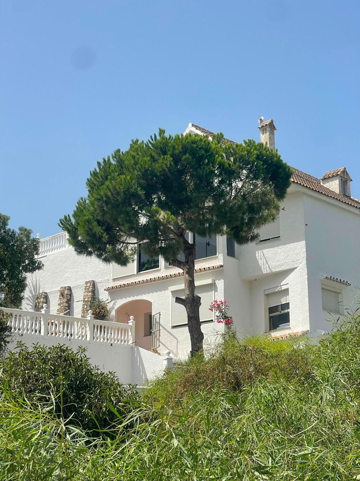 Vrijstaand huis met 3 appartementen in El Faro, Mijas in El Faro - foto 2