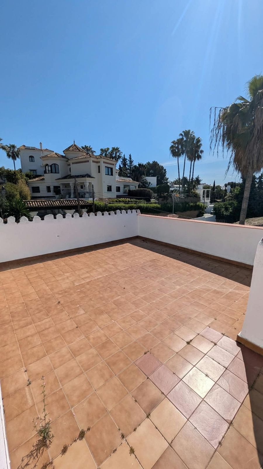 Drie-slaapkamer villa in Nueva Andalucía met potentieel in Nueva Andalucía - foto 14