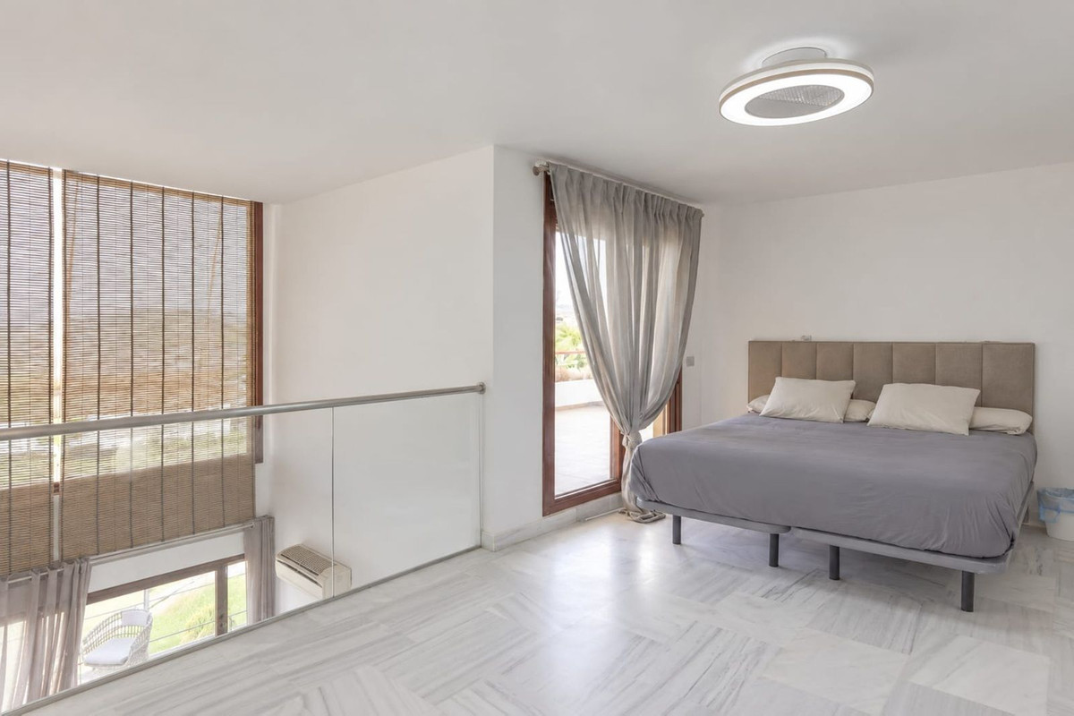 2 bedroom Apartment in Benahavís in Benahavís - foto 8