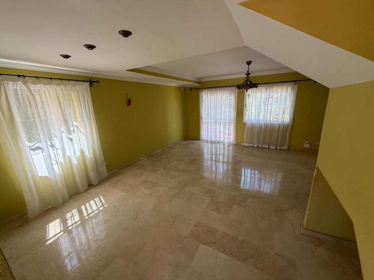 Huis met 4 slaapkamers in Marbella in Marbella - foto 12