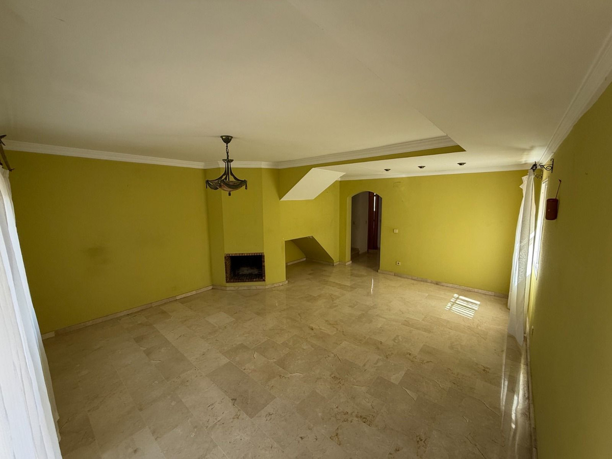 Huis met 4 slaapkamers in Marbella in Marbella - foto 9