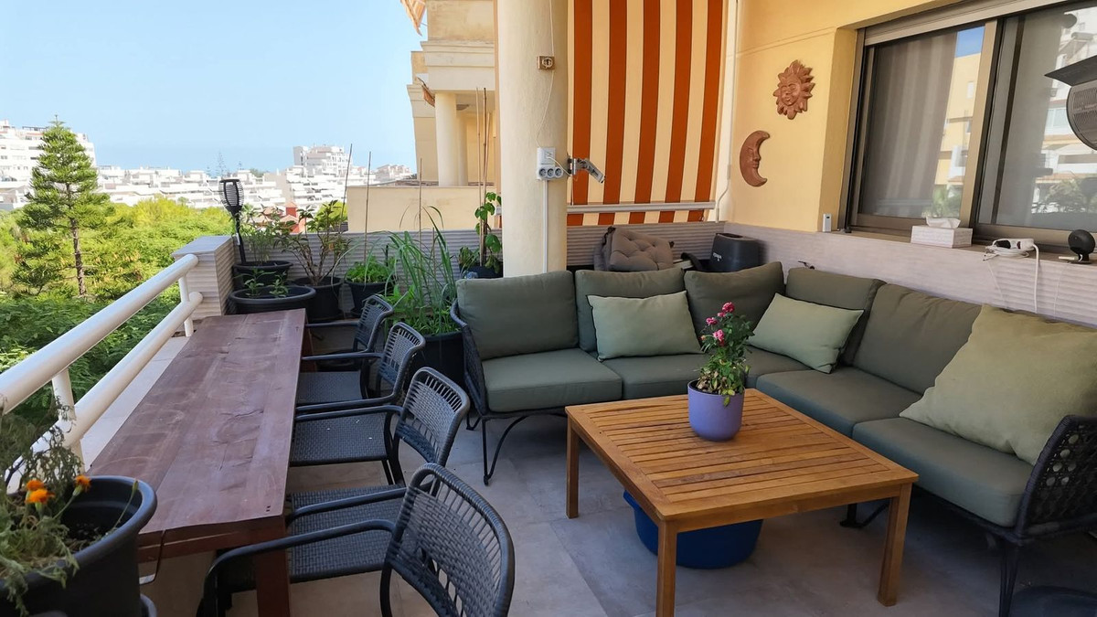 4 bedroom Apartment in Torrequebrada in Torrequebrada - foto 3