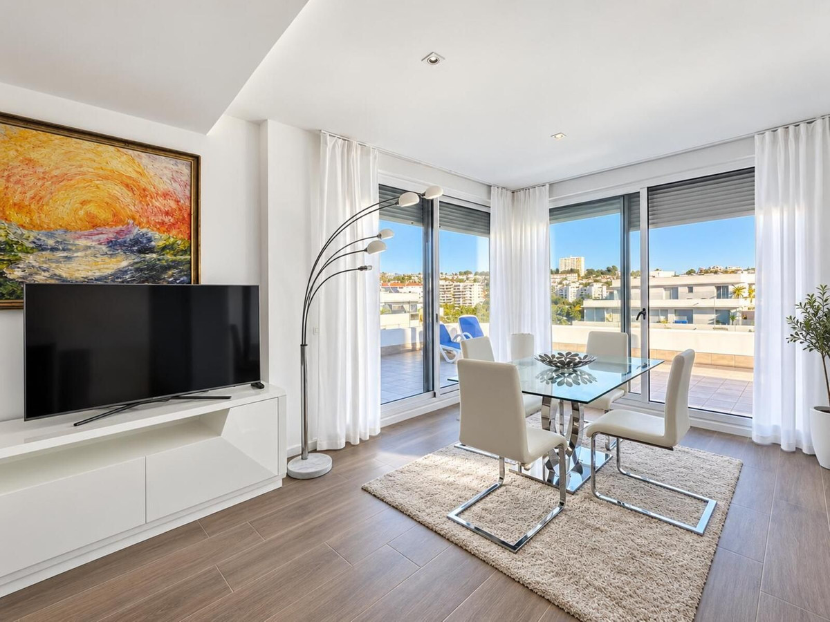 Penthouse met 2 slaapkamers in Jardines de Guadaiza, Nueva Andalucía in Nueva Andalucía - foto 4