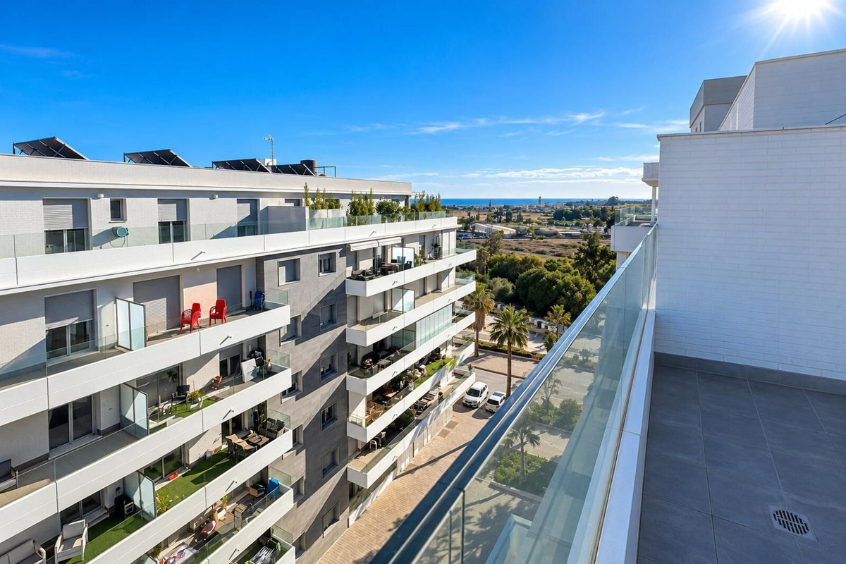 Penthouse met 2 slaapkamers in Jardines de Guadaiza, Nueva Andalucía in Nueva Andalucía - foto 6