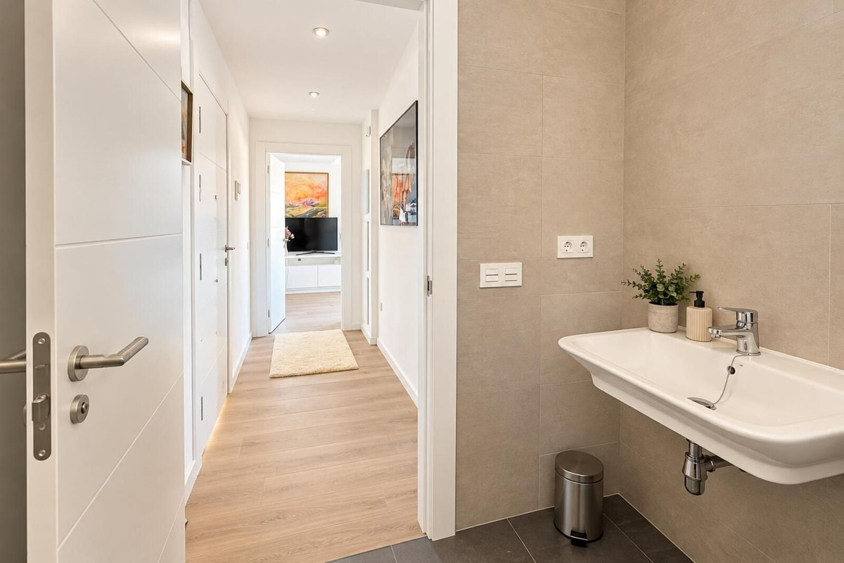 Penthouse met 2 slaapkamers in Jardines de Guadaiza, Nueva Andalucía in Nueva Andalucía - foto 8