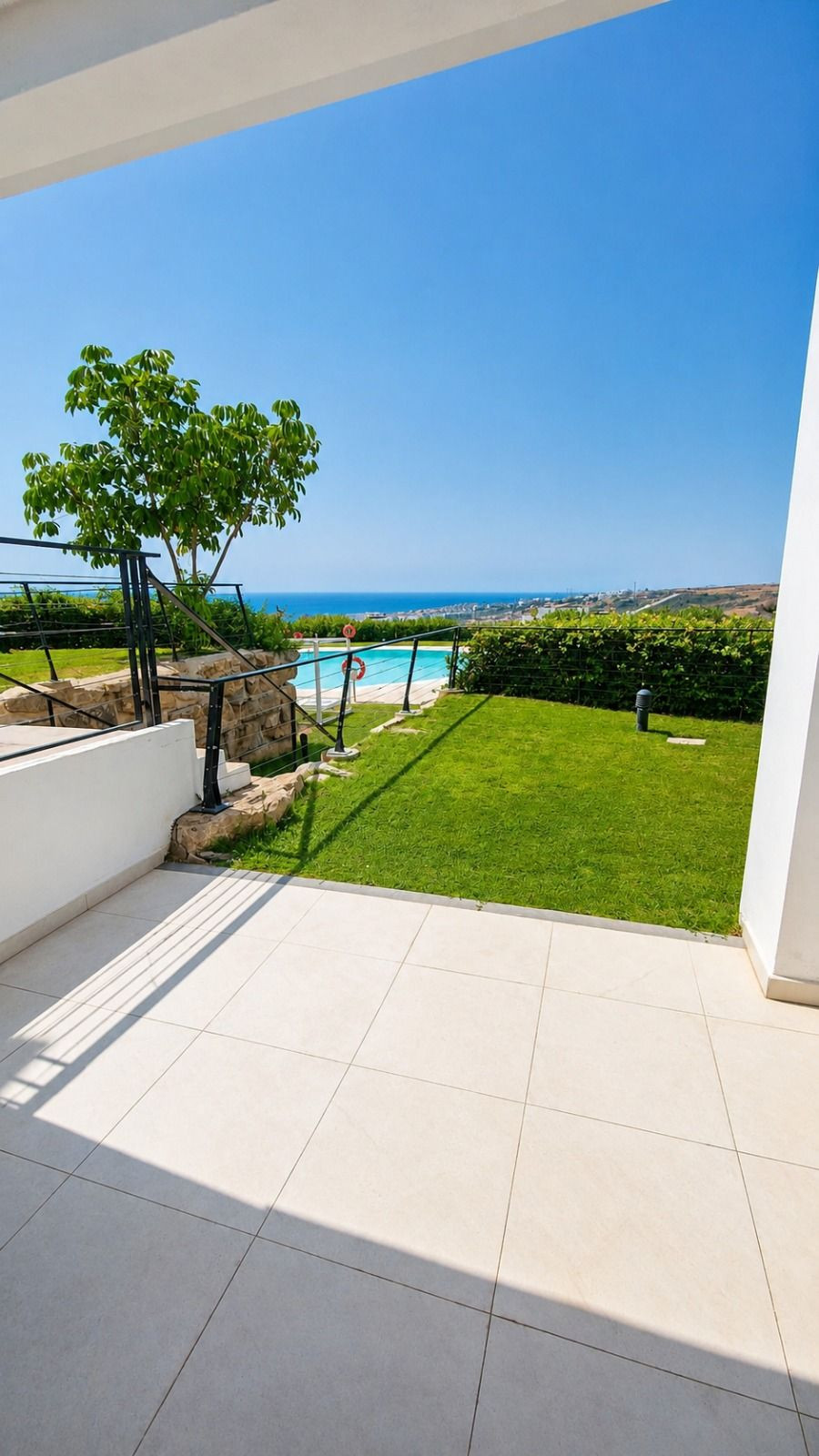 Exclusief 2-slaapkamerappartement met privé-tuin en zeezicht in Mirador de Estepona Hills in Estepona - foto 2