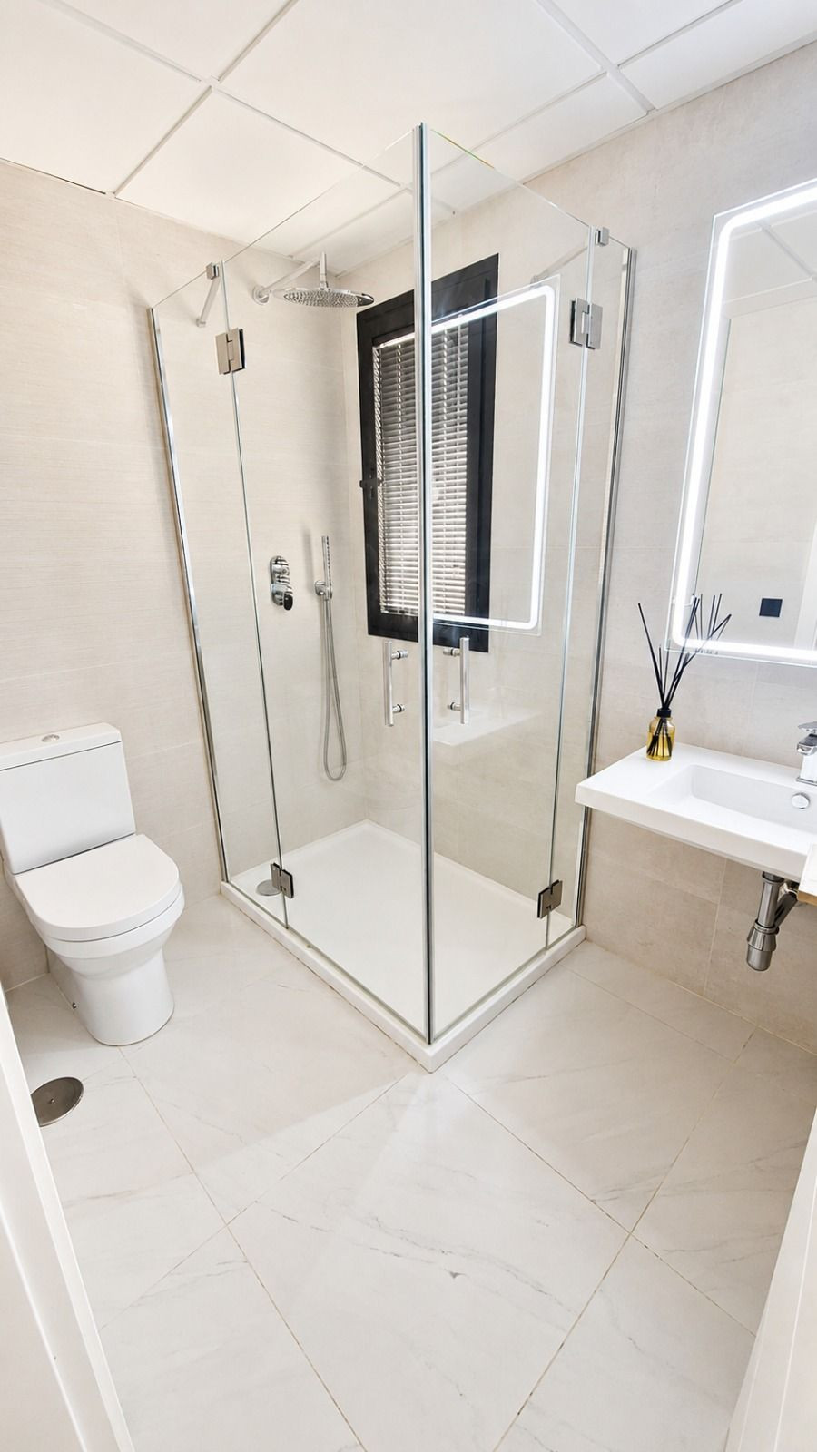 Exclusief 2-slaapkamerappartement met privé-tuin en zeezicht in Mirador de Estepona Hills in Estepona - foto 16