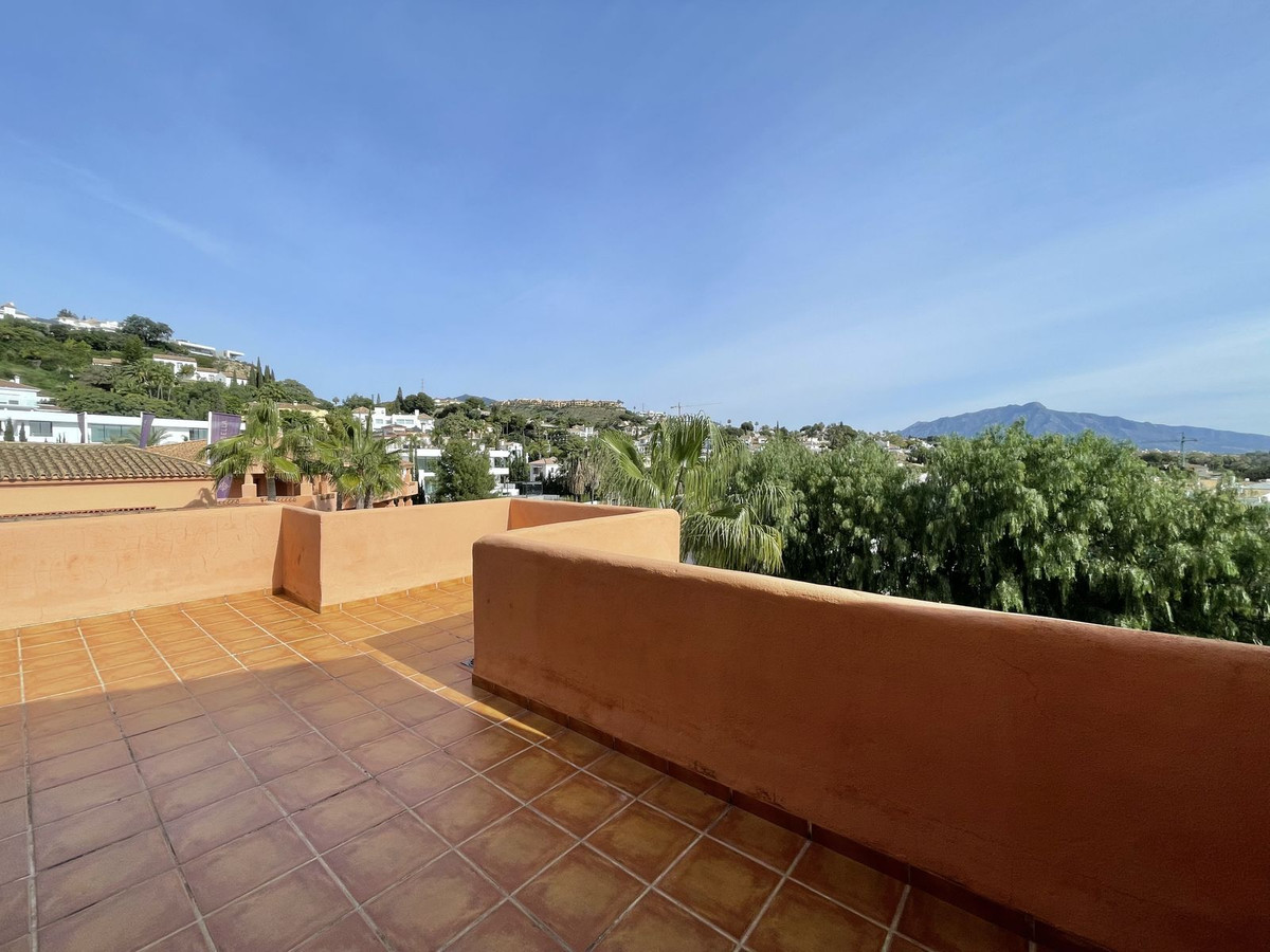 3-slaapkamer duplex penthouse in El Paraíso, Benahavís in Benahavís - foto 7