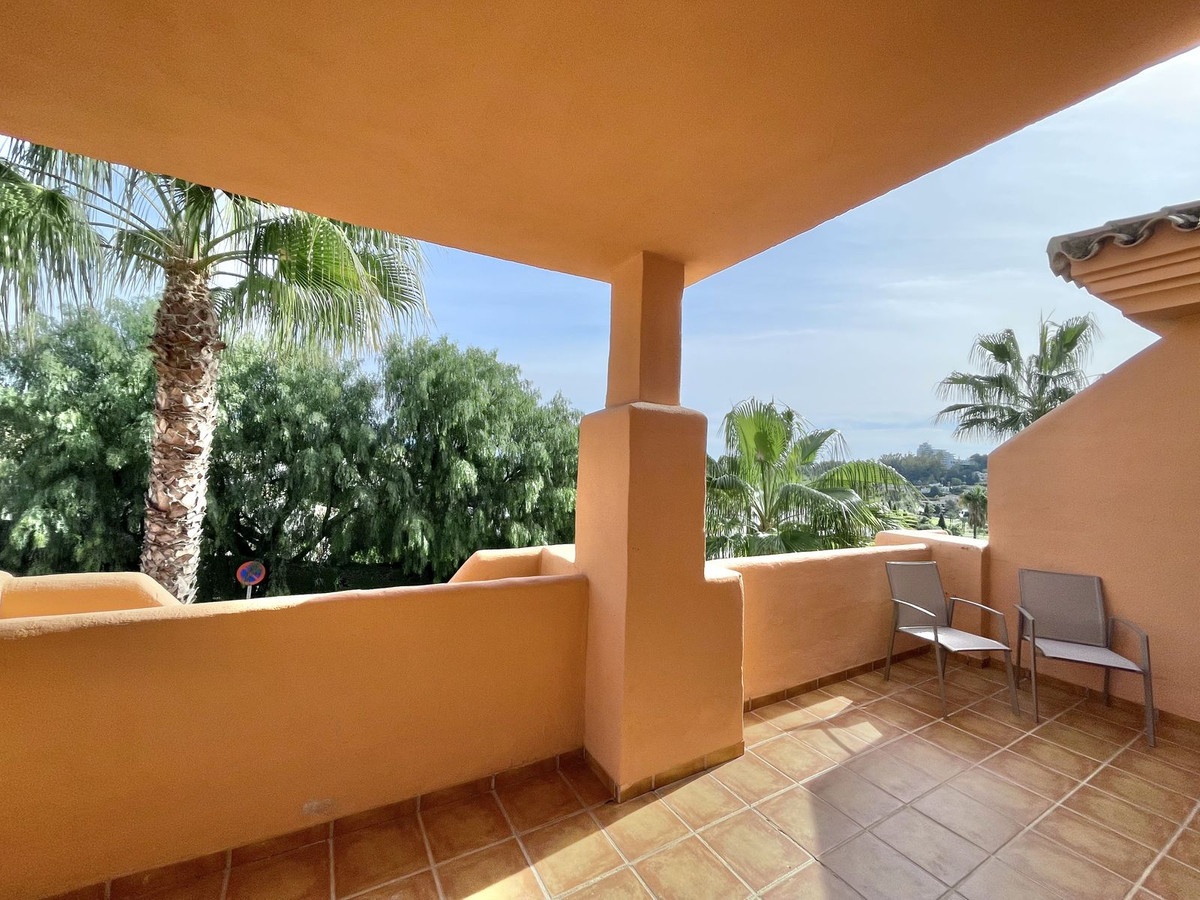 3-slaapkamer duplex penthouse in El Paraíso, Benahavís in Benahavís - foto 9