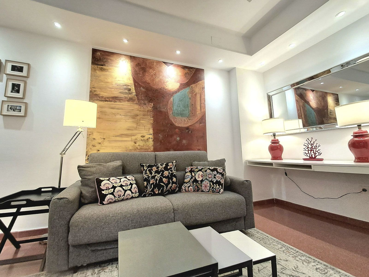 1 bedroom Apartment in Málaga Centro in Málaga Centro - foto 2
