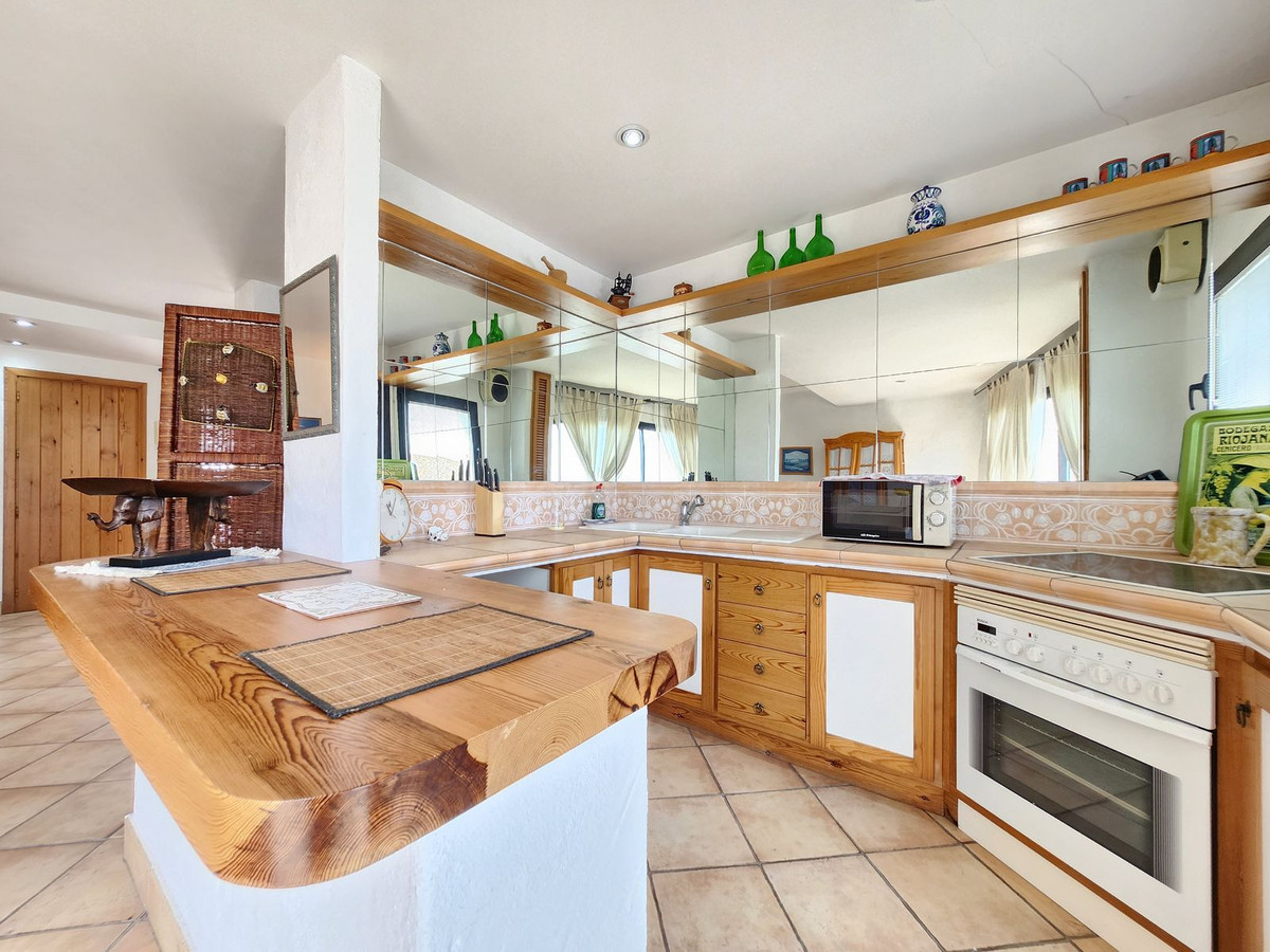 Appartement met 2 slaapkamers op de eerste lijn van Puerto Banús Marina in Puerto Banús - foto 11