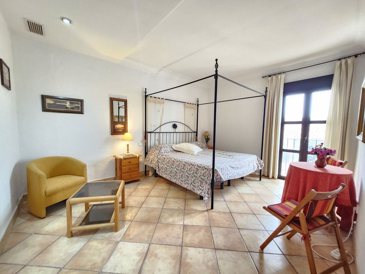 Appartement met 2 slaapkamers op de eerste lijn van Puerto Banús Marina in Puerto Banús - foto 15