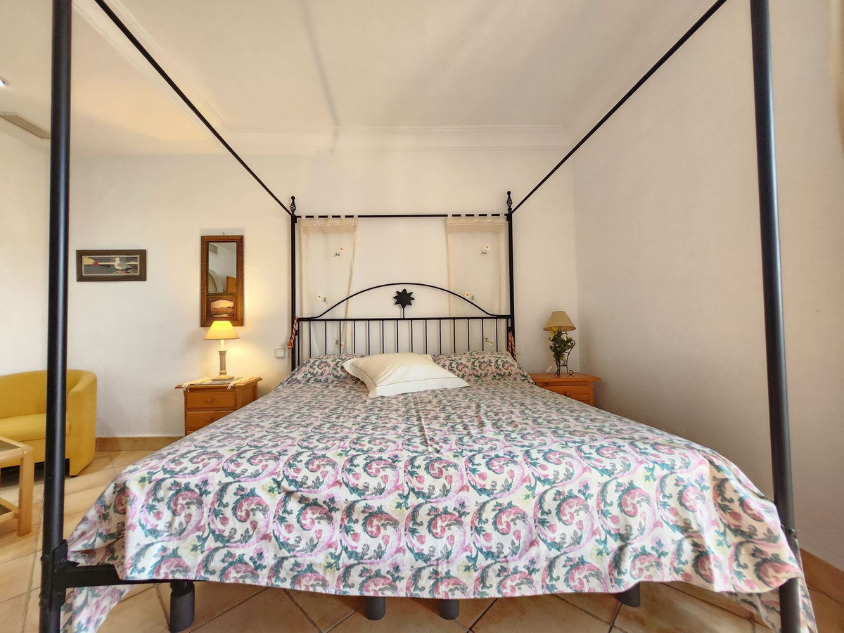 Appartement met 2 slaapkamers op de eerste lijn van Puerto Banús Marina in Puerto Banús - foto 18