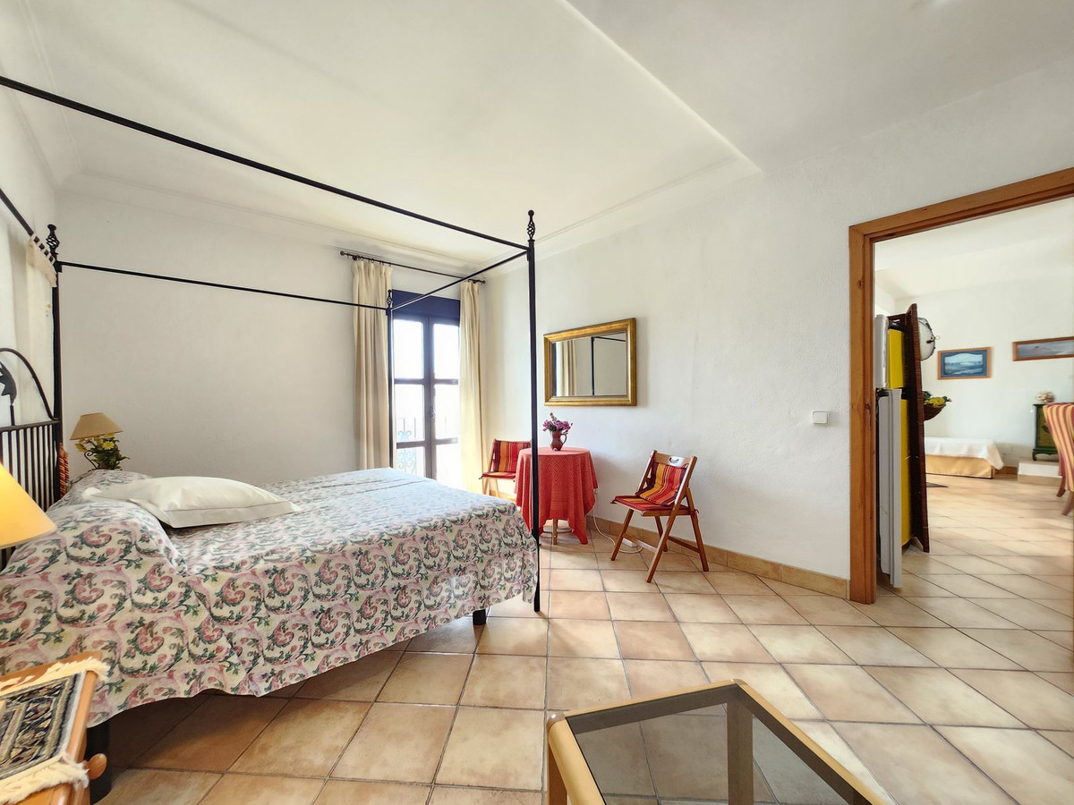 Appartement met 2 slaapkamers op de eerste lijn van Puerto Banús Marina in Puerto Banús - foto 19