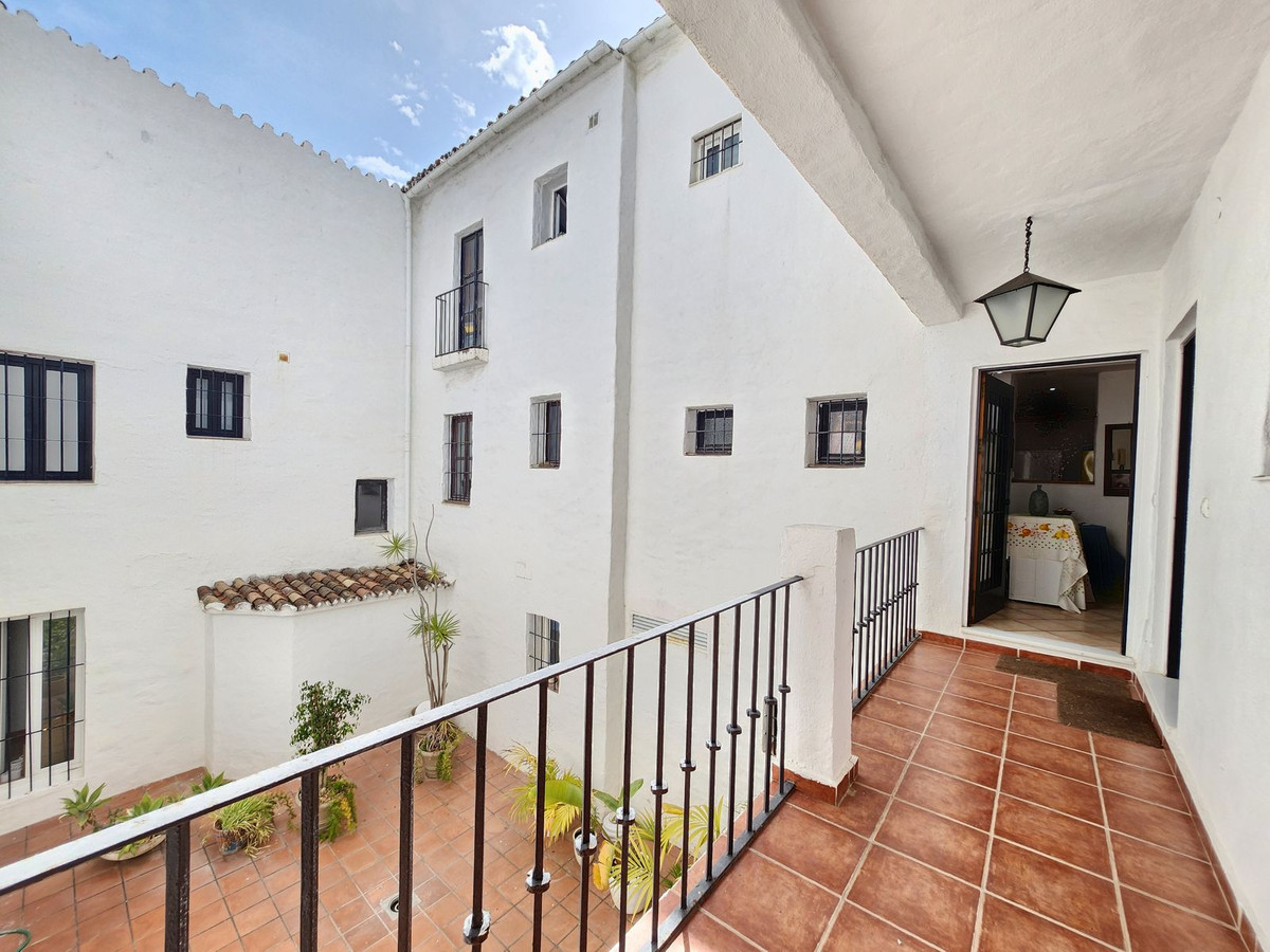 Appartement met 2 slaapkamers op de eerste lijn van Puerto Banús Marina in Puerto Banús - foto 3