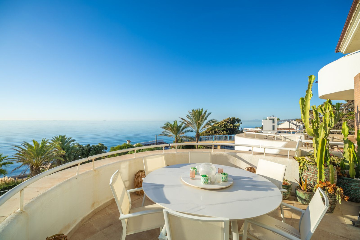 Drie-slaapkamer penthouse aan het strand in Estepona in Estepona - foto 12