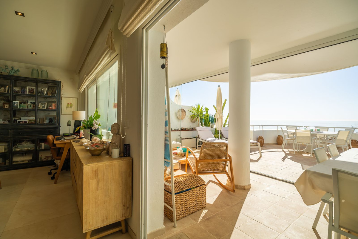 Drie-slaapkamer penthouse aan het strand in Estepona in Estepona - foto 14