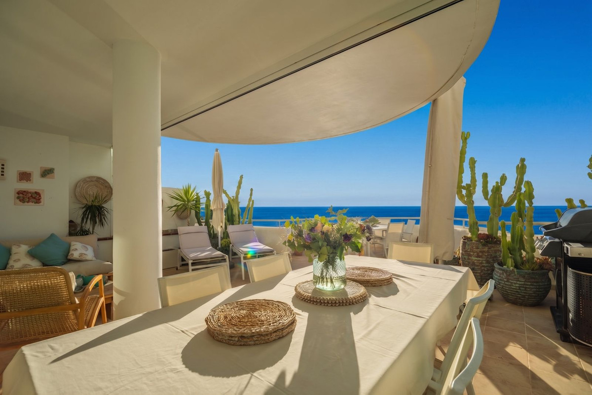 Drie-slaapkamer penthouse aan het strand in Estepona in Estepona - foto 8
