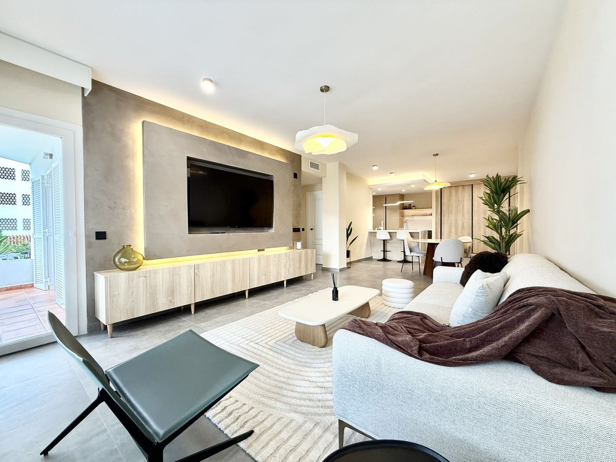 1 bedroom Apartment in Puerto Banús in Puerto Banús - foto 2