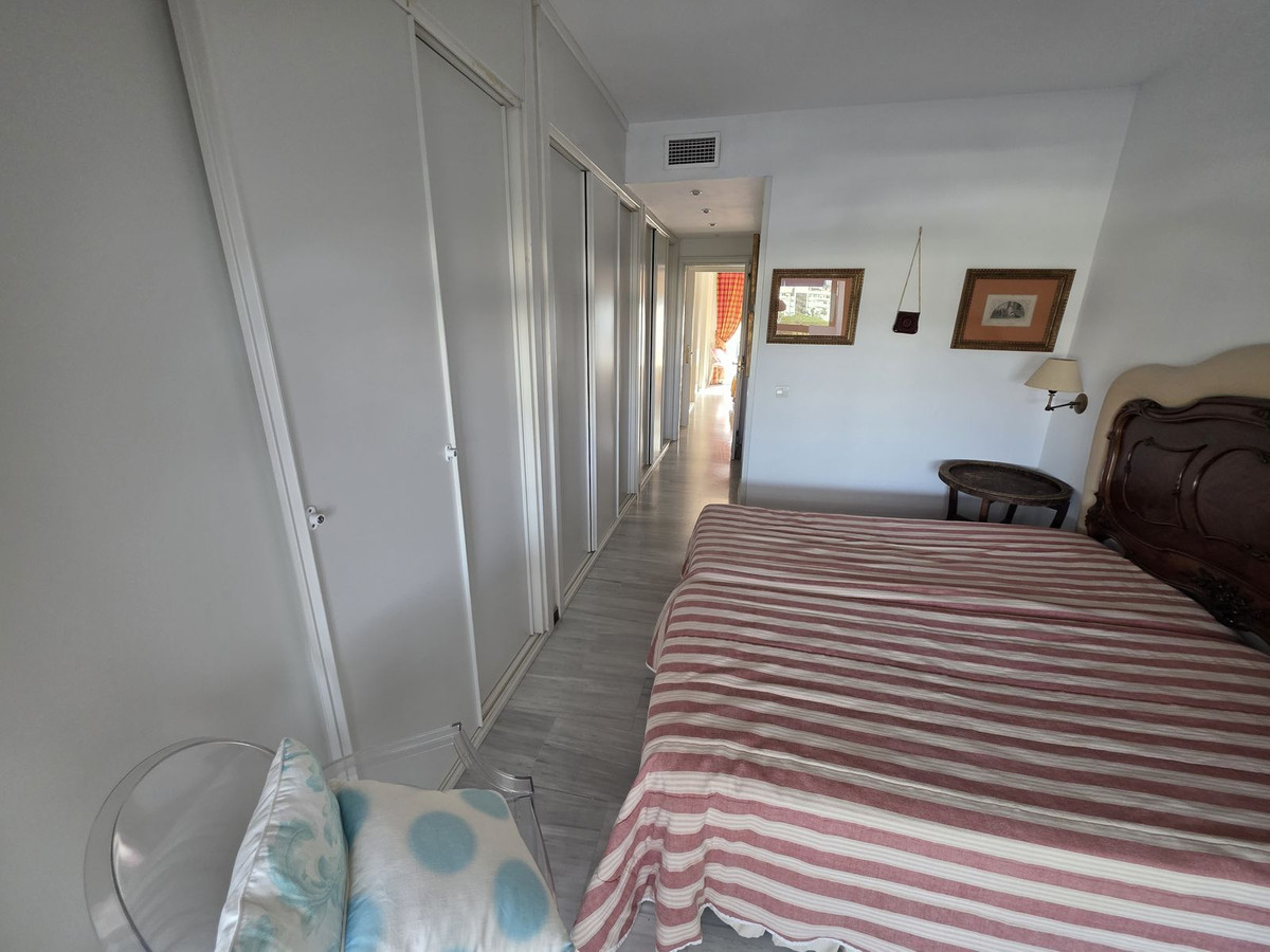 2-slaapkamer appartement in Puerto Banús met zee- en bergzicht in Puerto Banús - foto 19