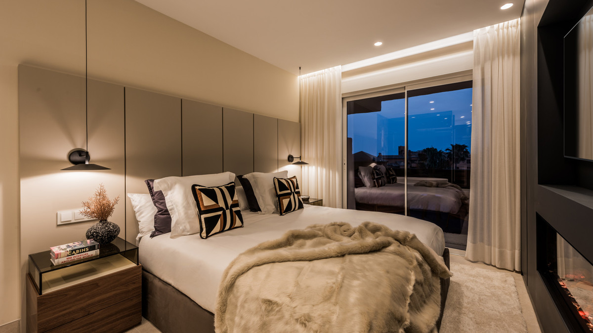 3 bedroom Apartment in Estepona in Estepona - foto 7