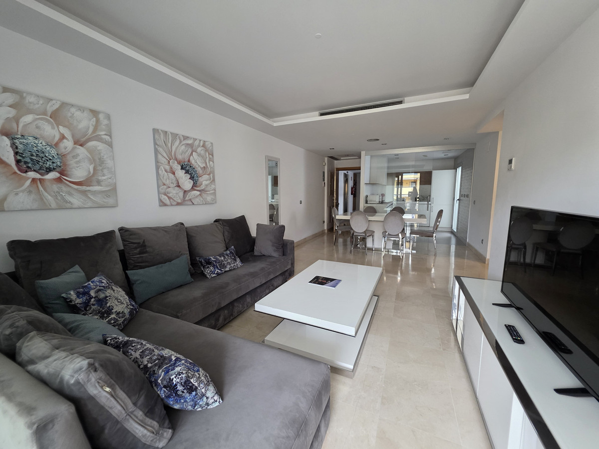 Drie-slaapkamer duplex penthouse aan het strand van San Pedro de Alcántara in San Pedro de Alcántara - foto 2