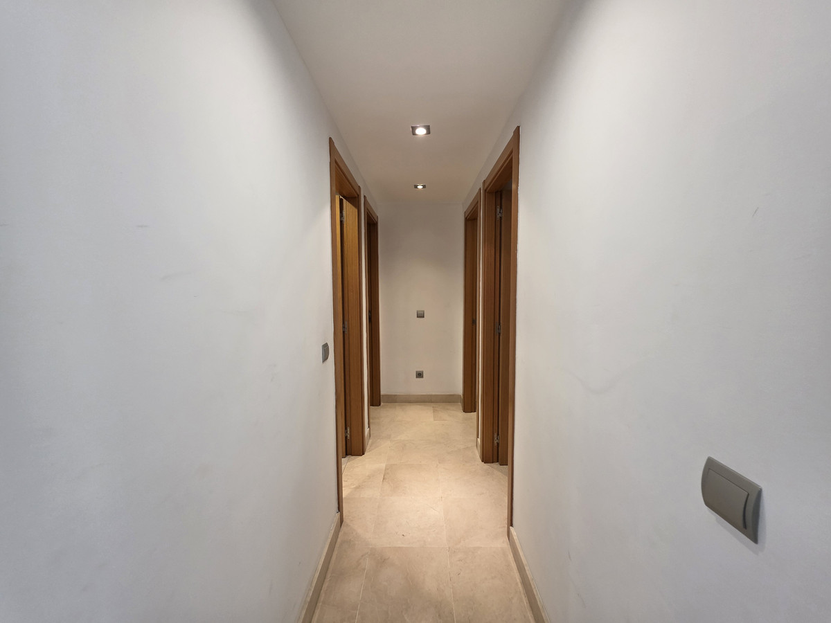 Drie-slaapkamer duplex penthouse aan het strand van San Pedro de Alcántara in San Pedro de Alcántara - foto 17