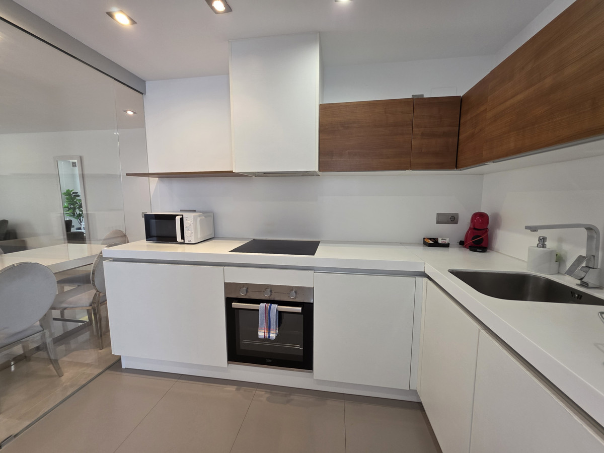 Drie-slaapkamer duplex penthouse aan het strand van San Pedro de Alcántara in San Pedro de Alcántara - foto 3