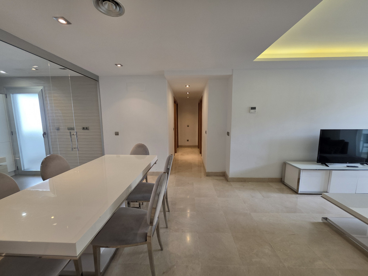 Drie-slaapkamer duplex penthouse aan het strand van San Pedro de Alcántara in San Pedro de Alcántara - foto 4
