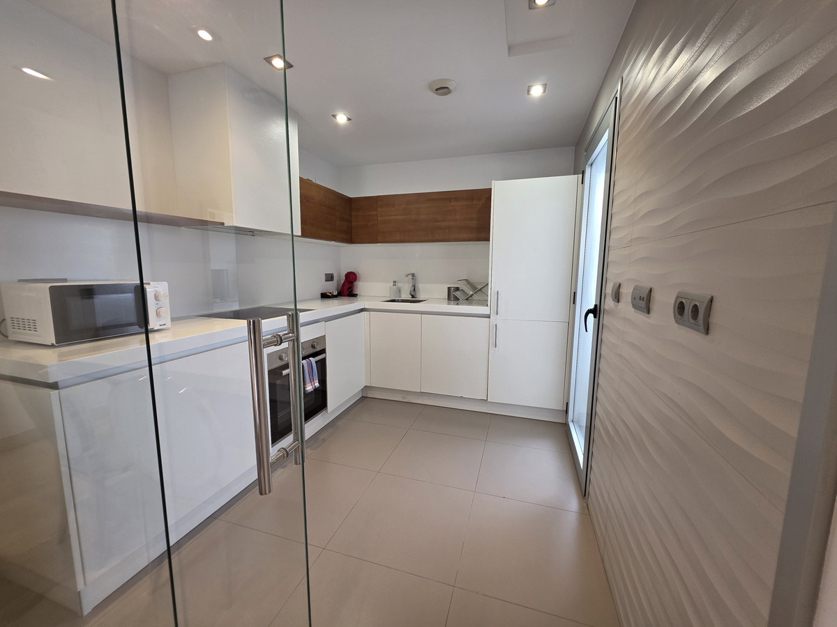 Drie-slaapkamer duplex penthouse aan het strand van San Pedro de Alcántara in San Pedro de Alcántara - foto 8