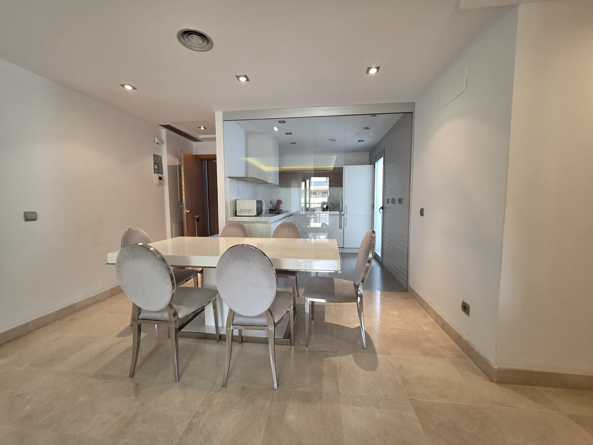 Drie-slaapkamer duplex penthouse aan het strand van San Pedro de Alcántara in San Pedro de Alcántara - foto 9