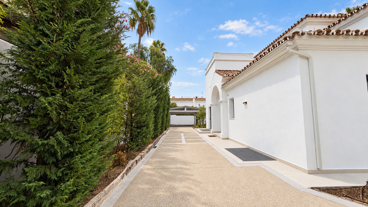 Villa met zes slaapkamers in Guadalmina Baja, Málaga in Guadalmina Baja - foto 4