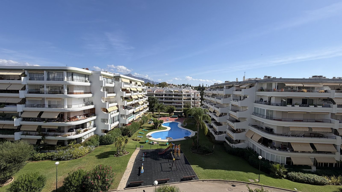 Drie-slaapkamer appartement in Guadalmina Alta in Guadalmina Alta - foto 2