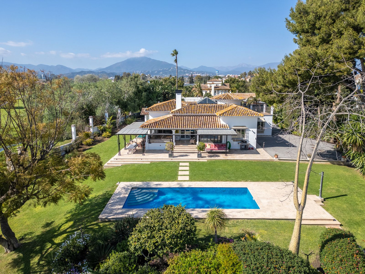 4-slaapkamer villa aan de golfbaan in Linda Vista, San Pedro de Alcántara in San Pedro de Alcántara - foto 2