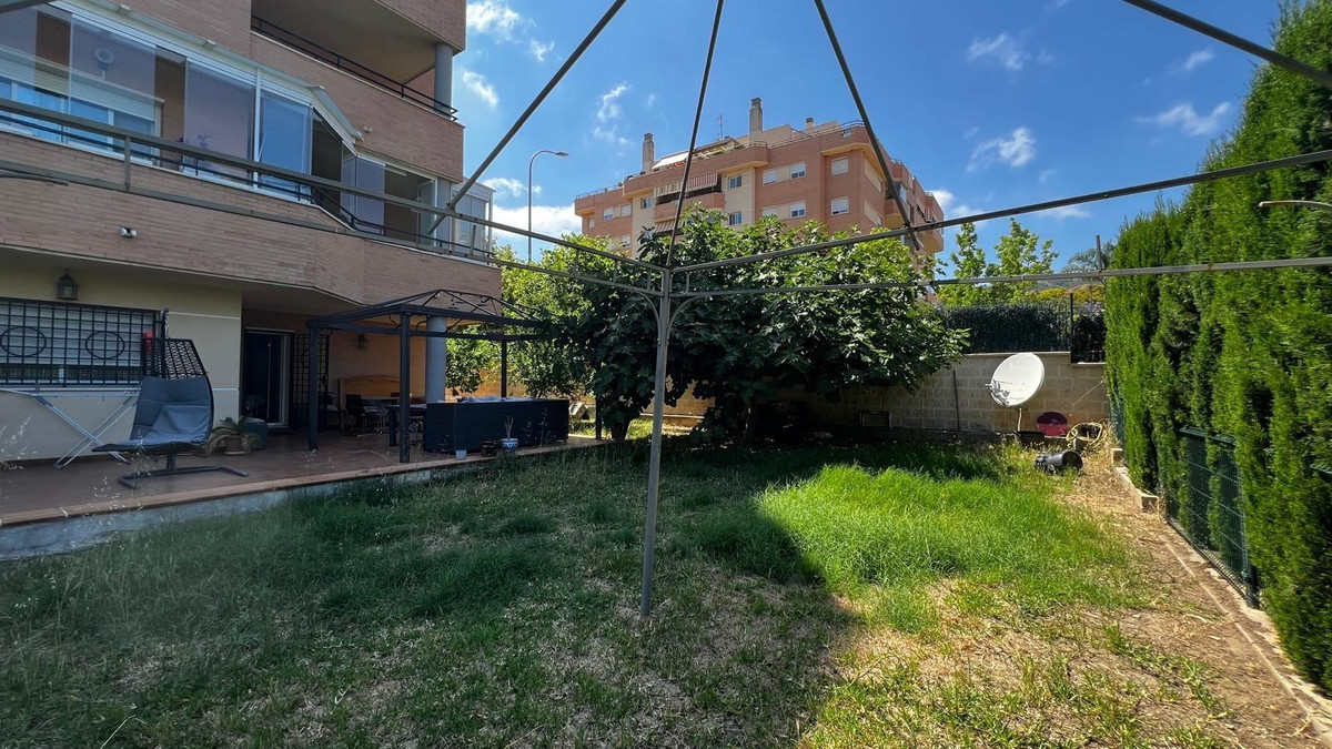 3-slaapkamer appartement in El Pinillo met tuin en terras in El Pinillo - foto 2