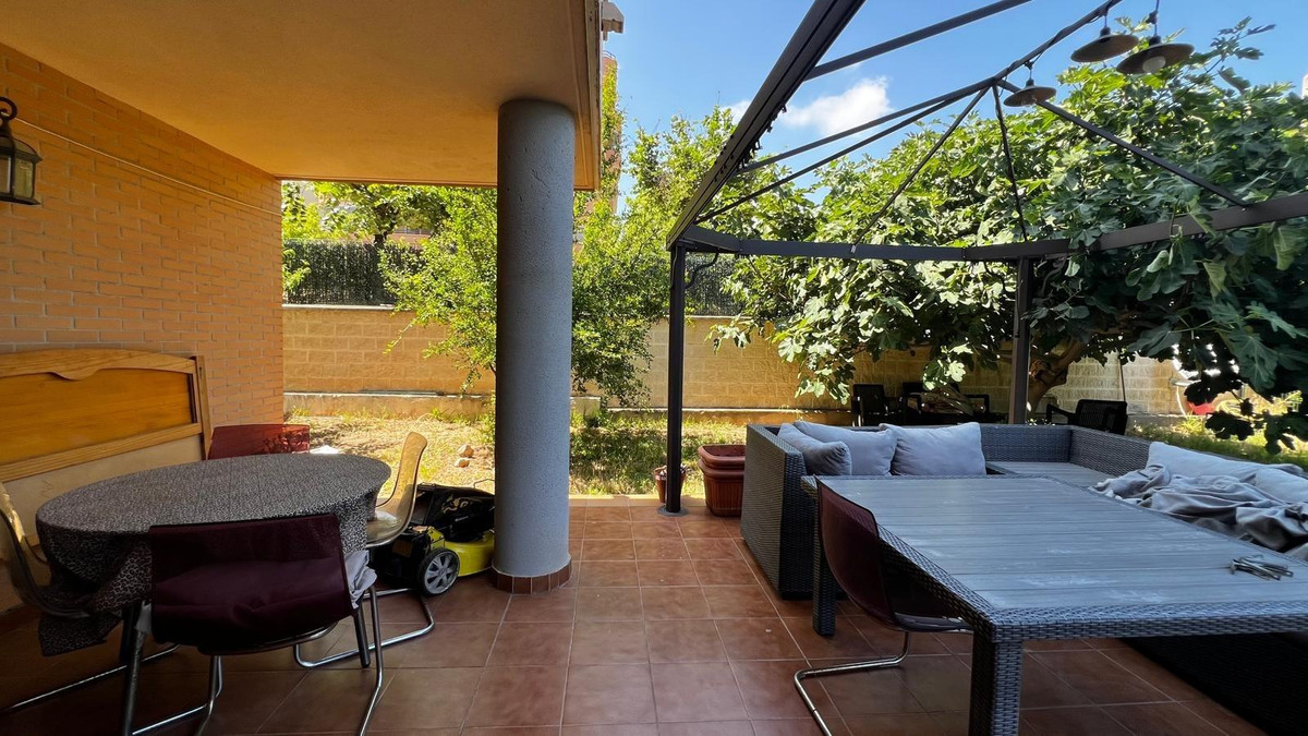 3-slaapkamer appartement in El Pinillo met tuin en terras in El Pinillo - foto 7