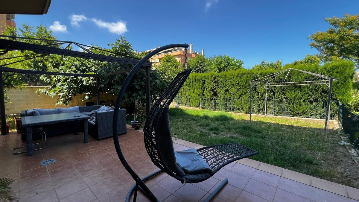 3-slaapkamer appartement in El Pinillo met tuin en terras in El Pinillo - foto 8