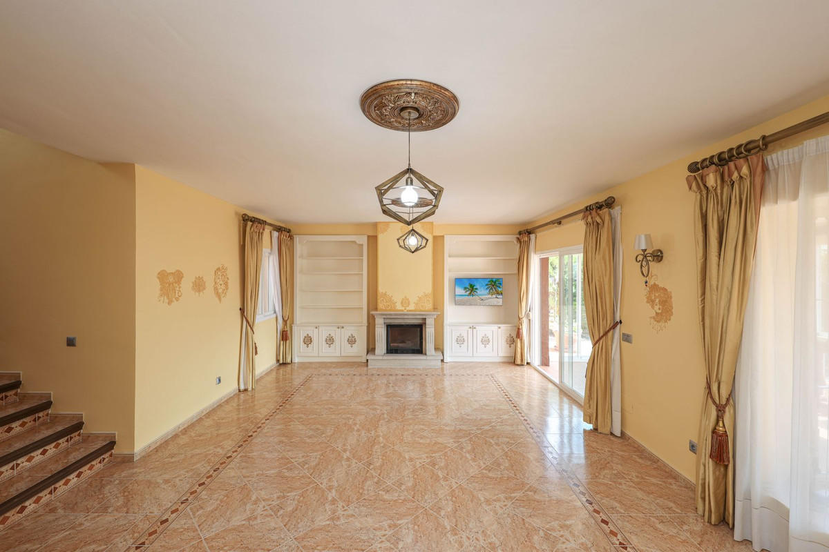 4 bedroom House in Coín in Coín - foto 8