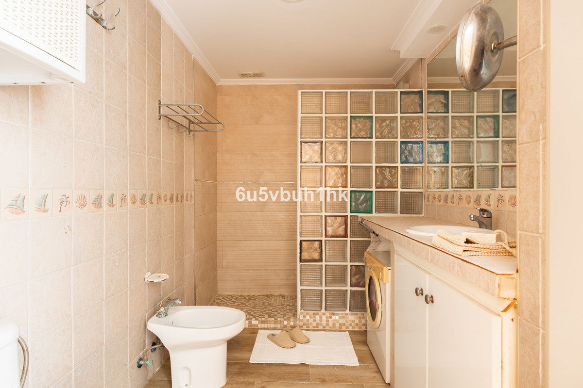 Drie-slaapkamer stadswoning in Málaga in Málaga - foto 16