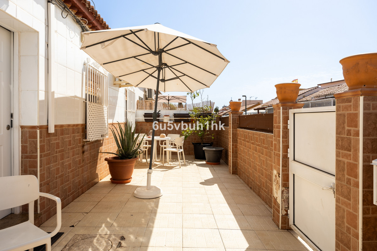 Drie-slaapkamer stadswoning in Málaga in Málaga - foto 4