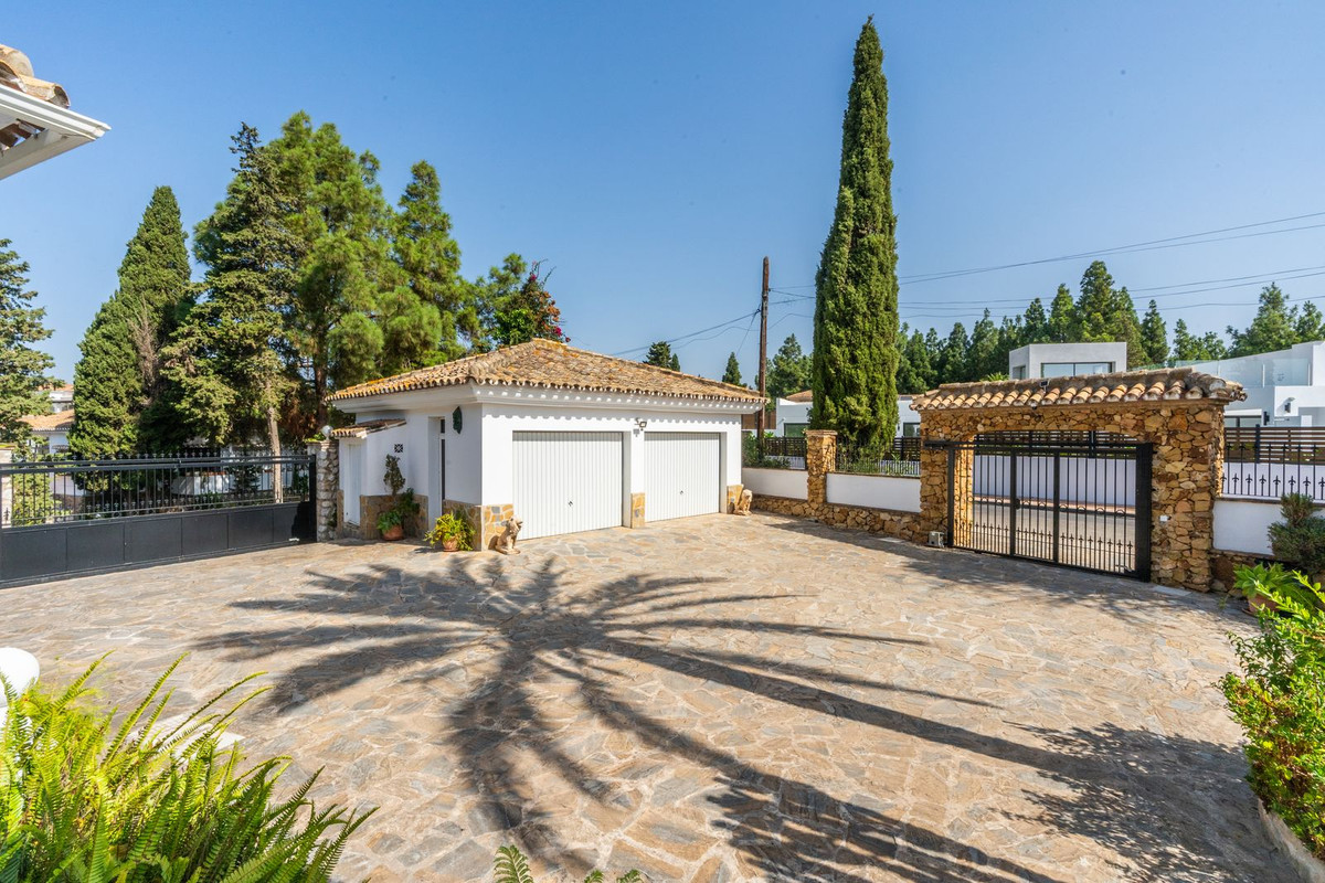 Luxe Andalusische villa in El Chaparral met 5 slaapkamers in El Chaparral - foto 9