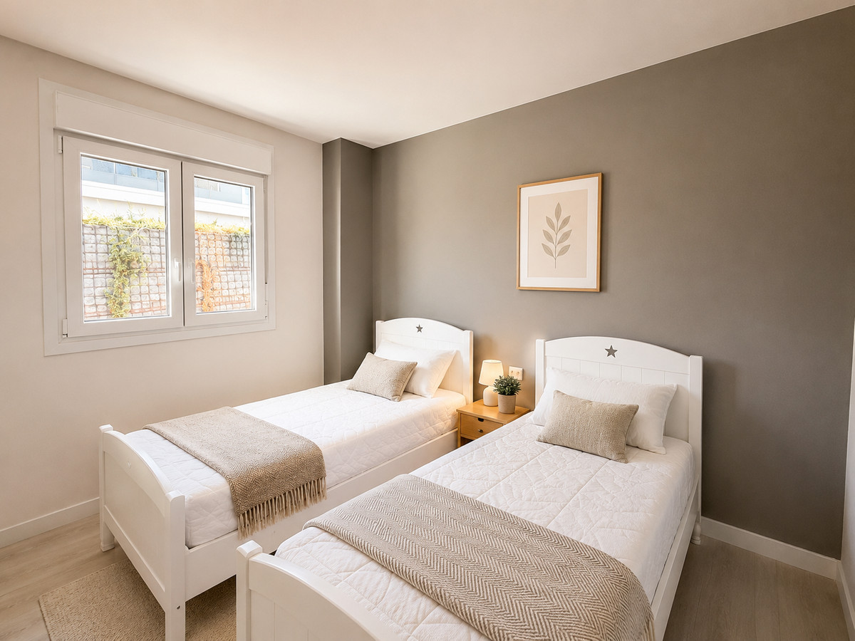 Drie-slaapkamer appartement in Estepona in Estepona - foto 15