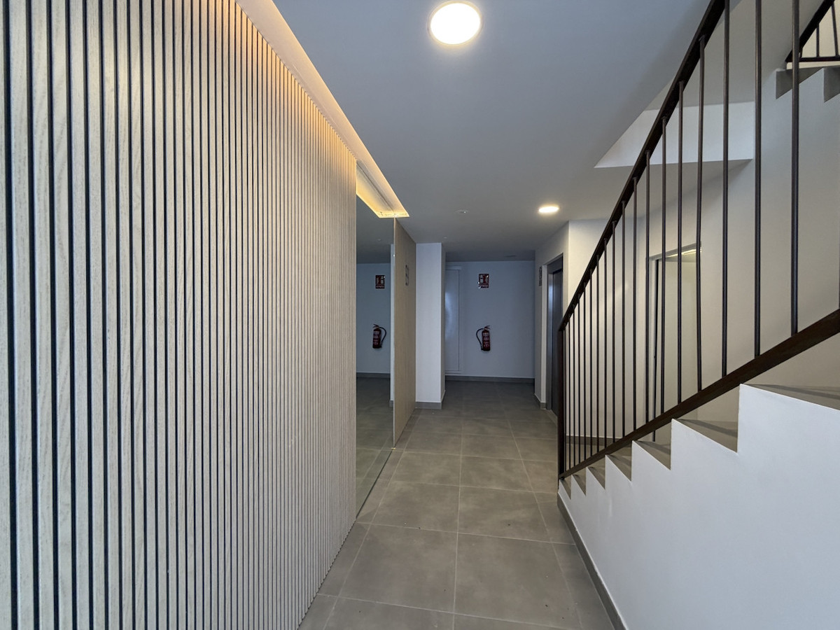 Drie-slaapkamer appartement in Estepona in Estepona - foto 16